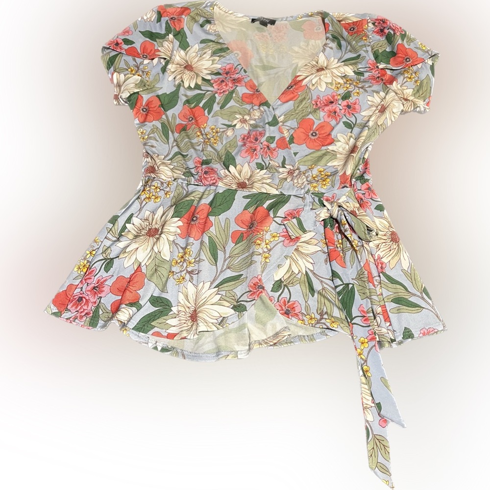 A.U.W bright summer top